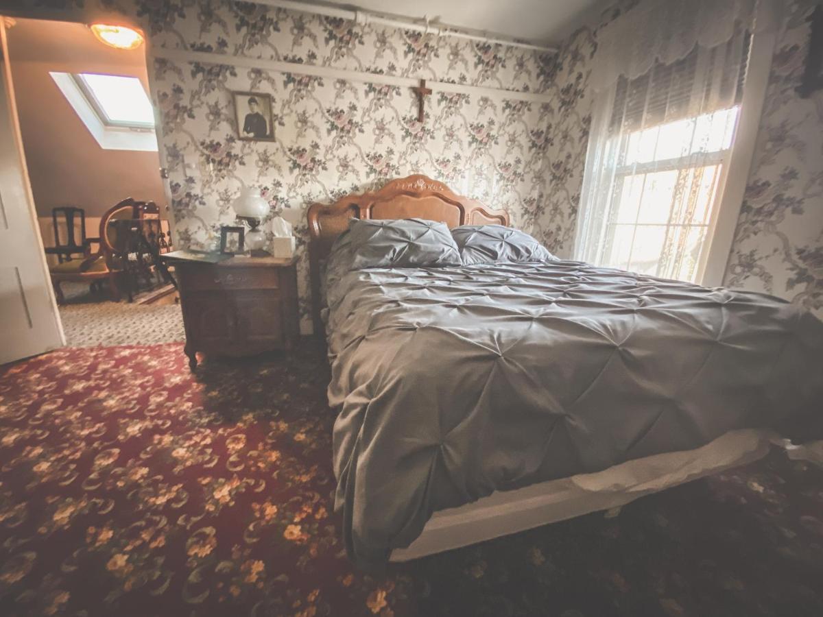 Lizzie Borden House Bed & Breakfast Fall River Bagian luar foto