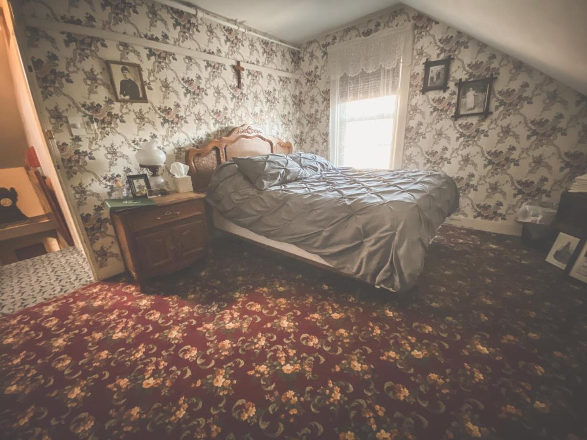 Lizzie Borden House Bed & Breakfast Fall River Bagian luar foto